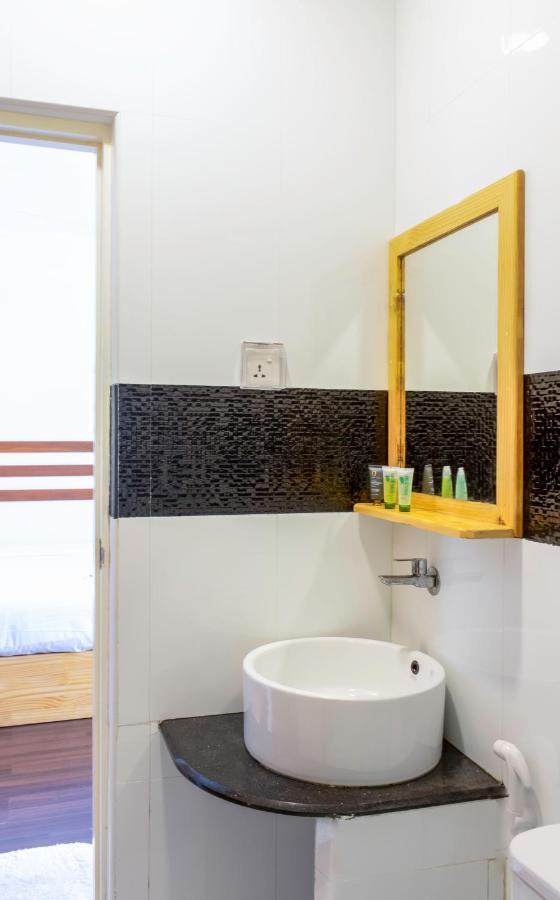 Green Leaf Guest House - Omadhoo ภายนอก รูปภาพ