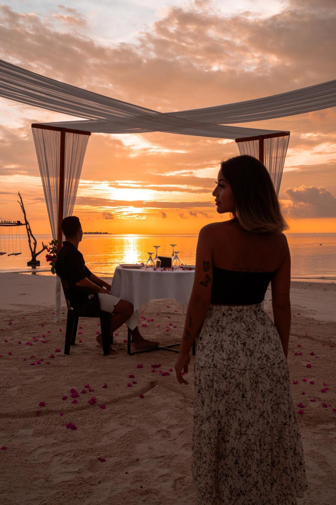 Green Leaf Guest House - Omadhoo ภายนอก รูปภาพ